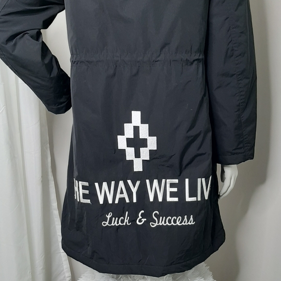 Moussy long parka with fur hood - Picture 5 of 16